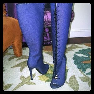 Denim Lace-Front Toe Out Boot 5" heel Size 8.5